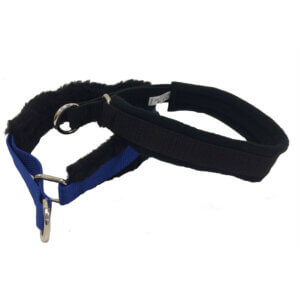 Nome halsbånd med fleece blå *